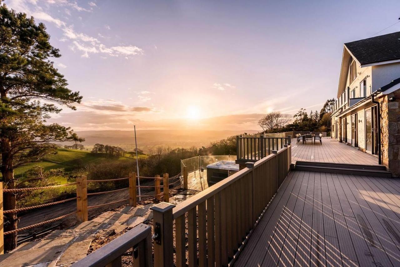 Clwyd Gate Manor Pool Sauna Hottub Cave Wales Ruthin Extérieur photo