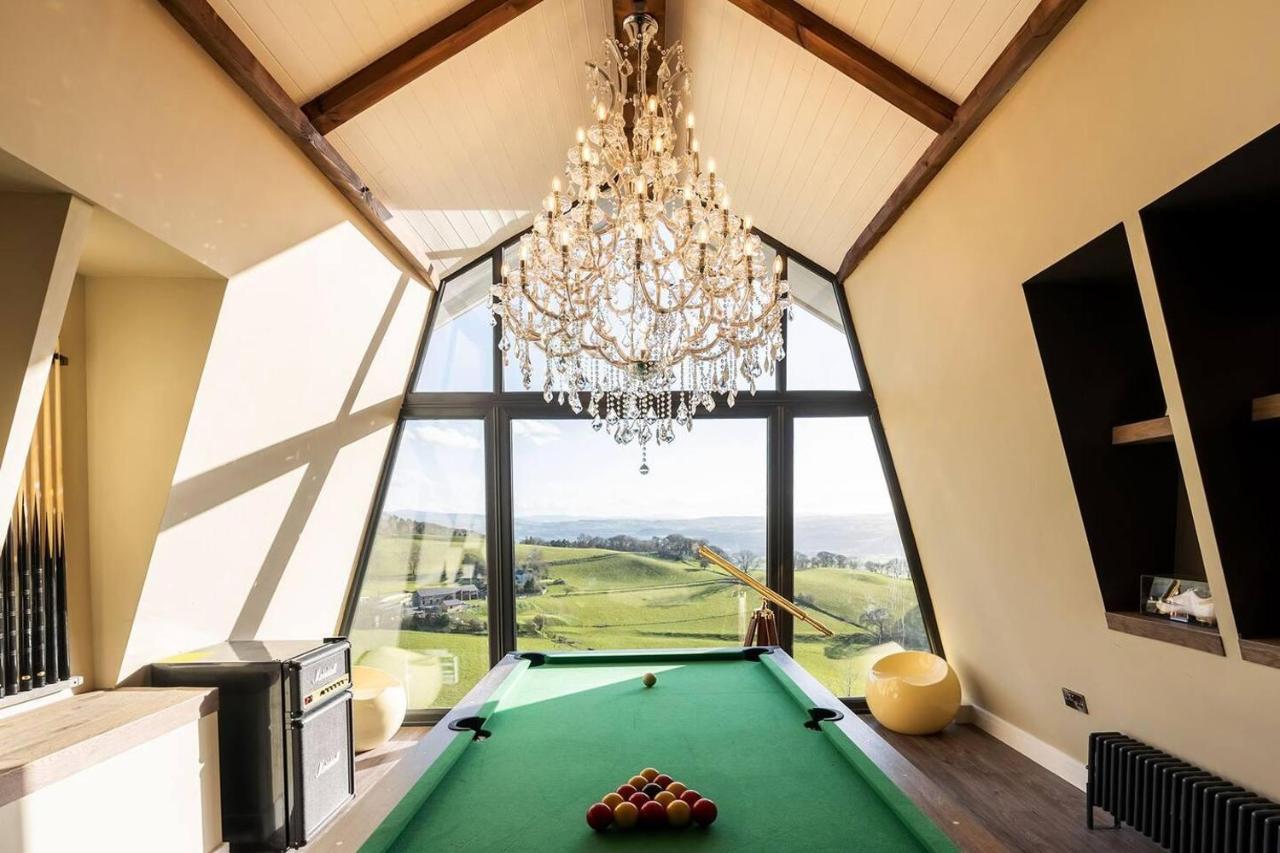 Clwyd Gate Manor Pool Sauna Hottub Cave Wales Ruthin Extérieur photo
